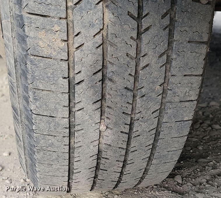 image for item KU9009 2010 Ford E450 El Dorado  shuttle bus