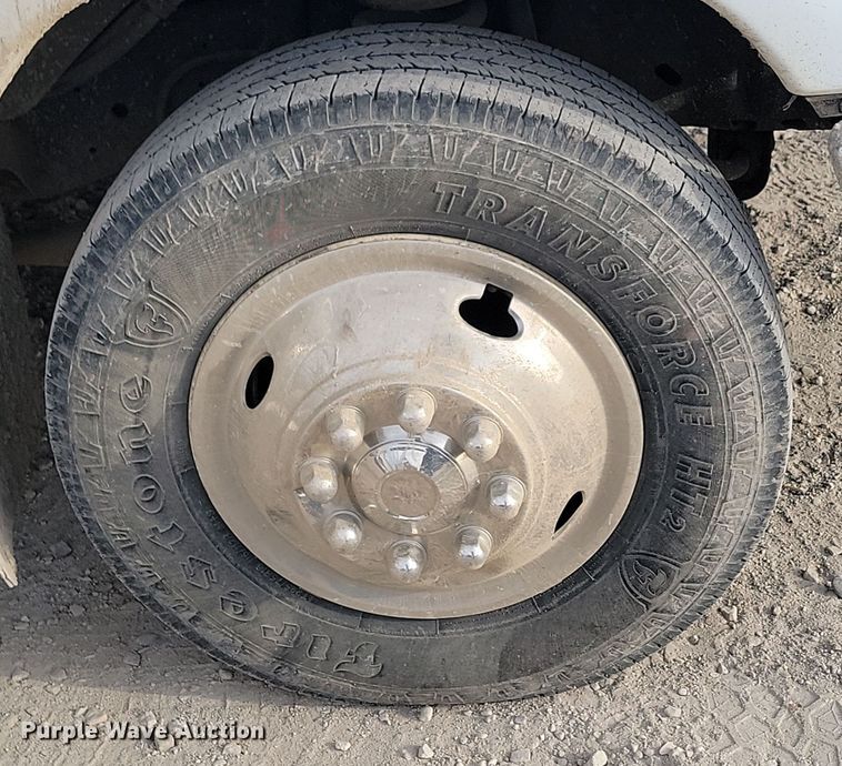 image for item KU9009 2010 Ford E450 El Dorado  shuttle bus