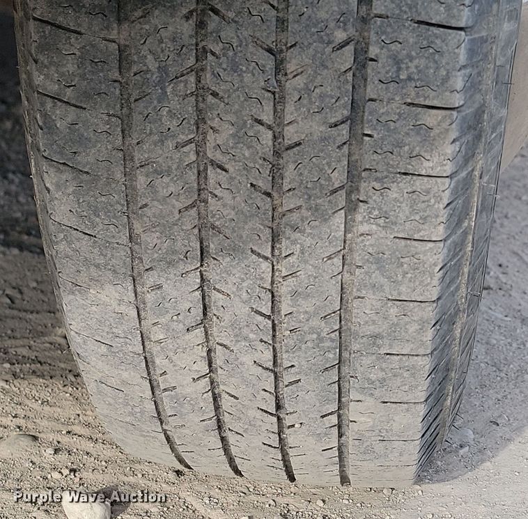 image for item KU9009 2010 Ford E450 El Dorado  shuttle bus