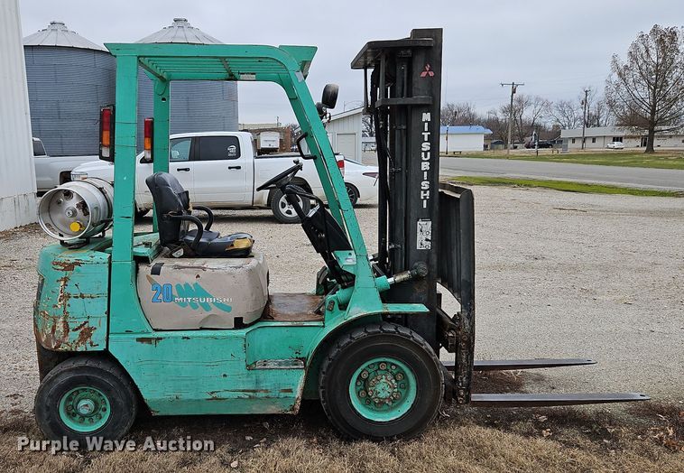 image for item LB9649 Mitsubishi FG20 forklift