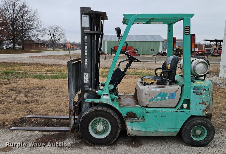 image for item LB9649 Mitsubishi FG20 forklift