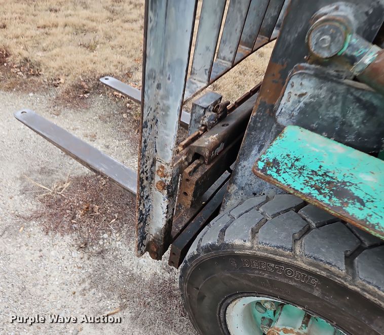 image for item LB9649 Mitsubishi FG20 forklift