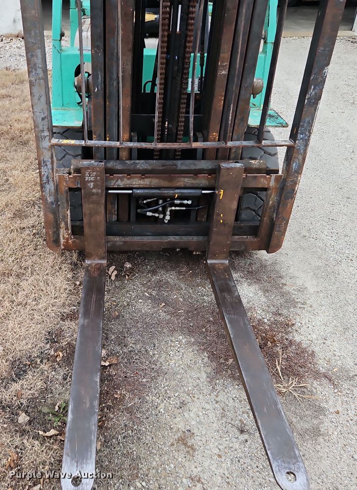 image for item LB9649 Mitsubishi FG20 forklift