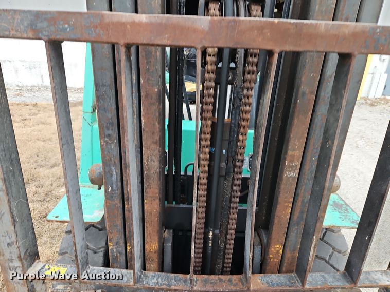 image for item LB9649 Mitsubishi FG20 forklift