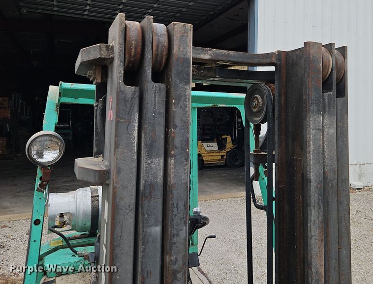 image for item LB9649 Mitsubishi FG20 forklift