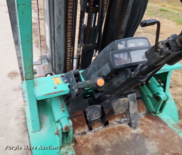 image for item LB9649 Mitsubishi FG20 forklift