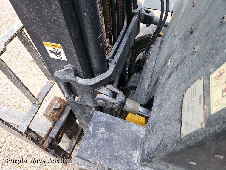 image for item LB9651 Yale GLP050R forklift