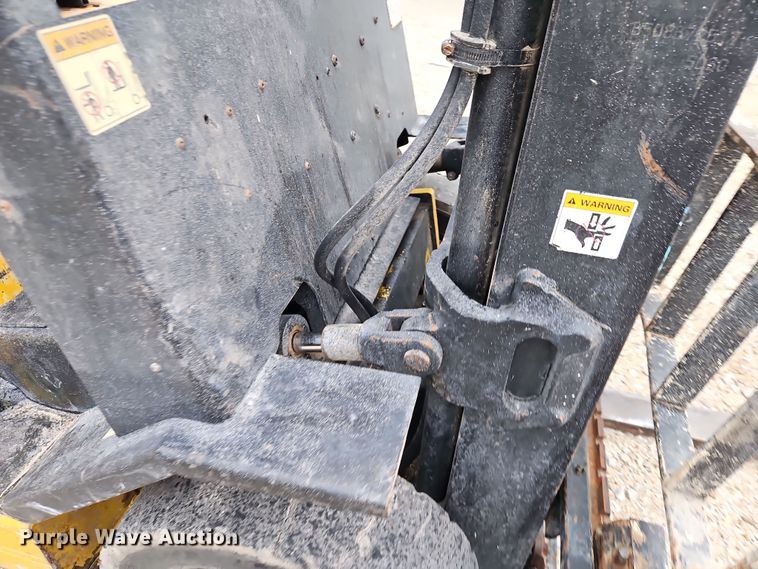 image for item LB9651 Yale GLP050R forklift