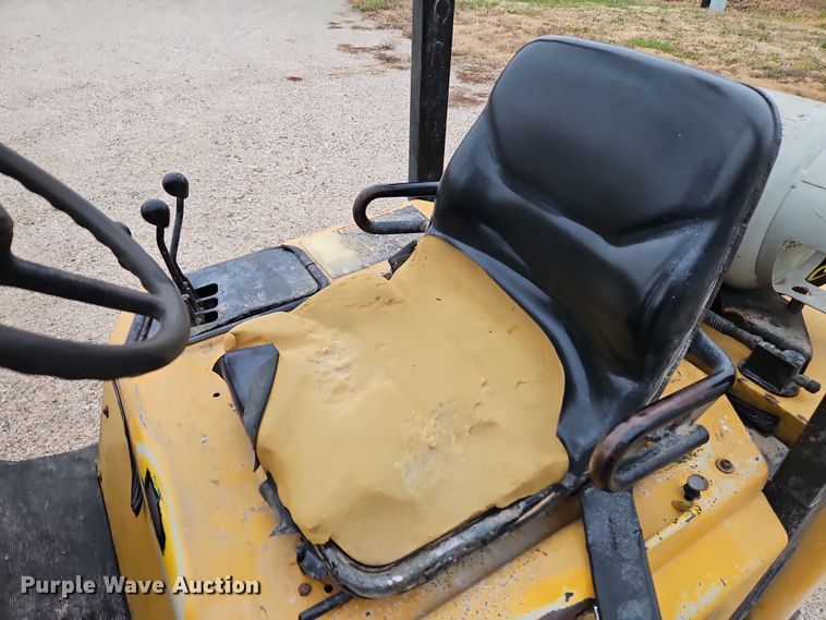 image for item LB9651 Yale GLP050R forklift