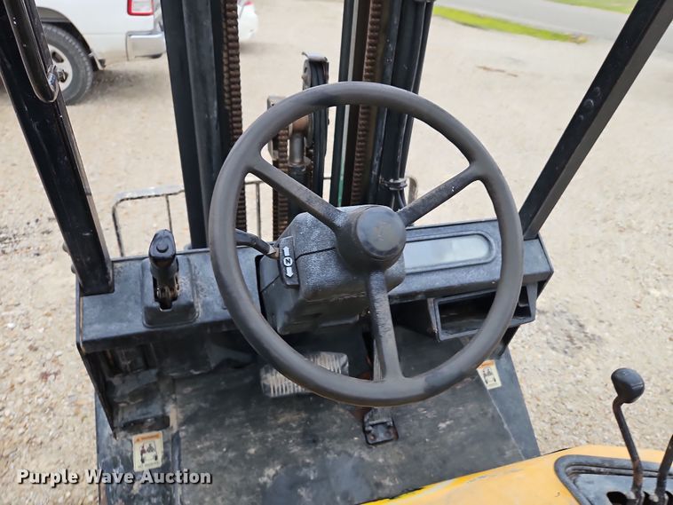 image for item LB9651 Yale GLP050R forklift