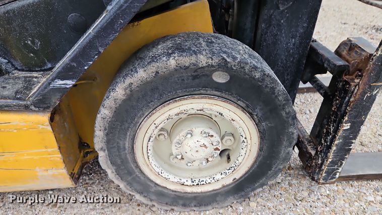 image for item LB9651 Yale GLP050R forklift