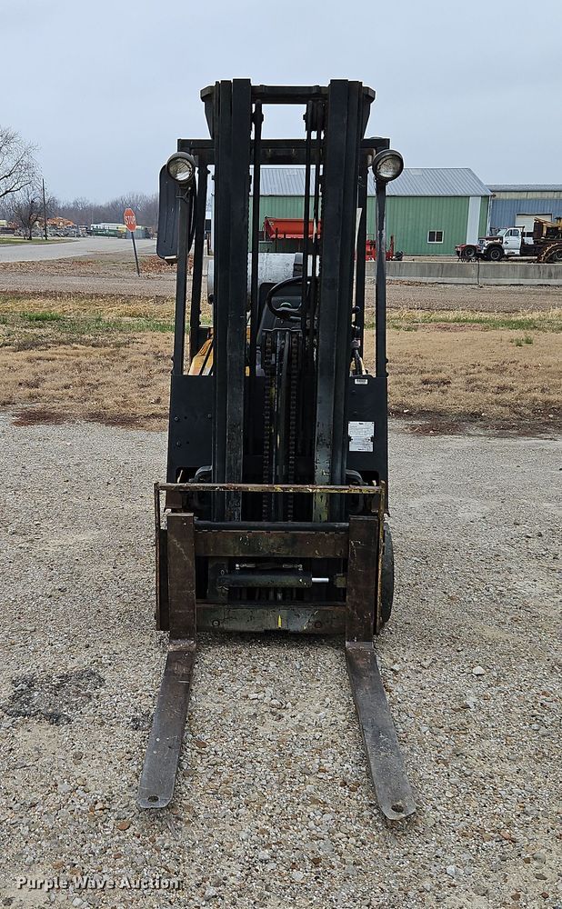 image for item LB9652 Yale GLC030CENUAE083 forklift