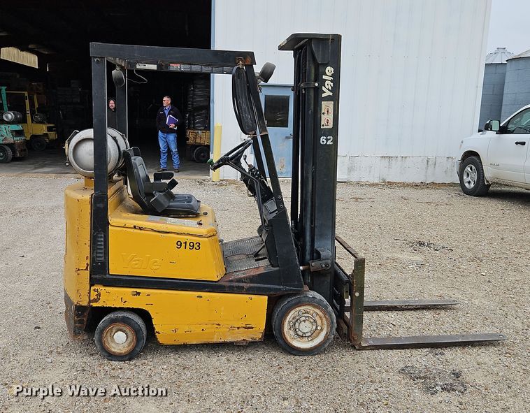 image for item LB9652 Yale GLC030CENUAE083 forklift