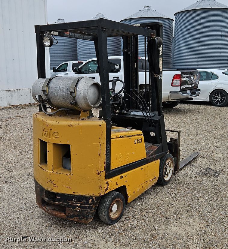 image for item LB9652 Yale GLC030CENUAE083 forklift