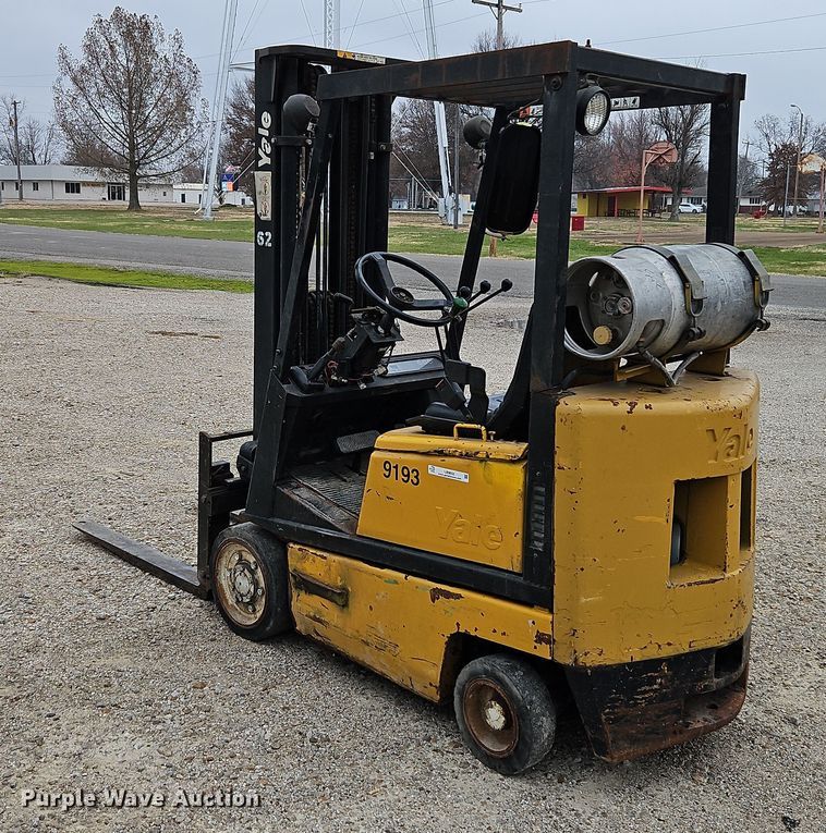 image for item LB9652 Yale GLC030CENUAE083 forklift