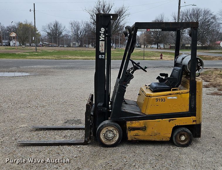 image for item LB9652 Yale GLC030CENUAE083 forklift