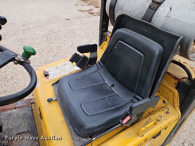 image for item LB9652 Yale GLC030CENUAE083 forklift