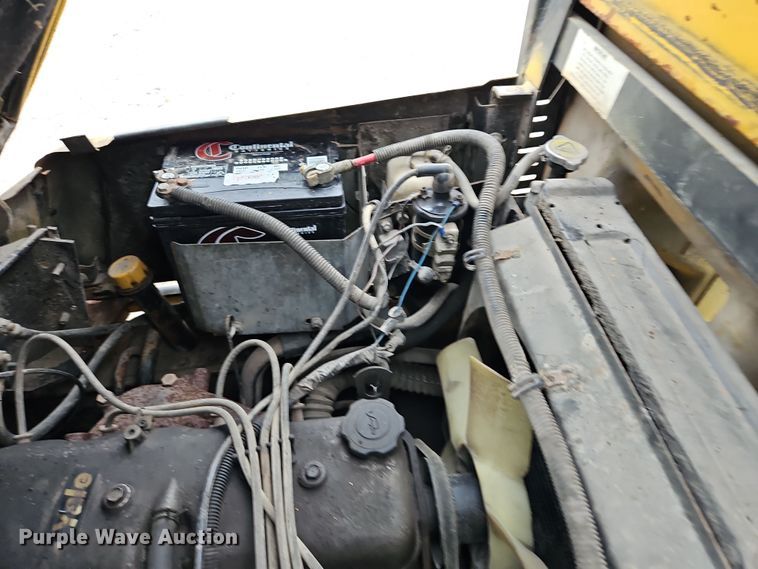 image for item LB9652 Yale GLC030CENUAE083 forklift