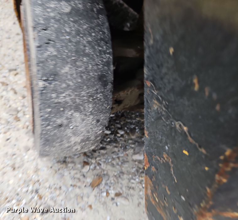 image for item LB9652 Yale GLC030CENUAE083 forklift