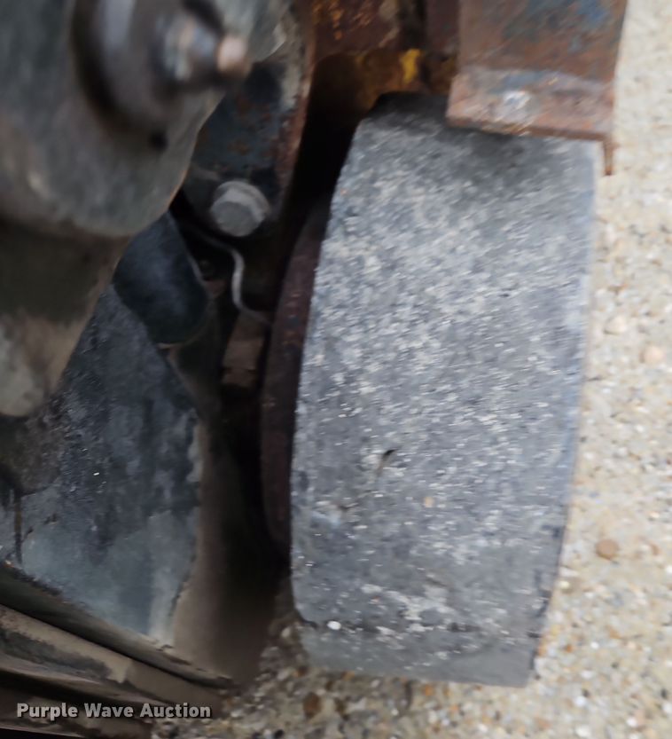 image for item LB9652 Yale GLC030CENUAE083 forklift