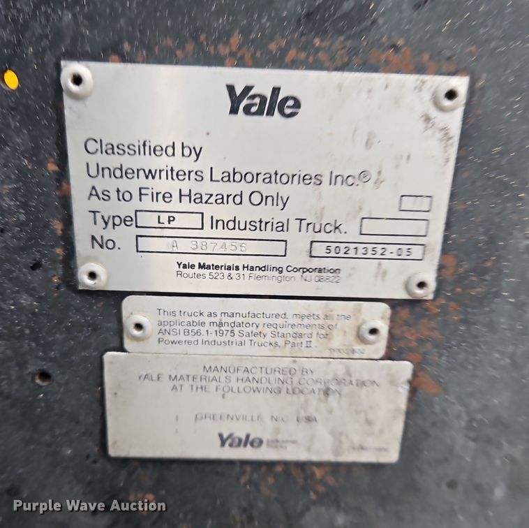 image for item LB9652 Yale GLC030CENUAE083 forklift