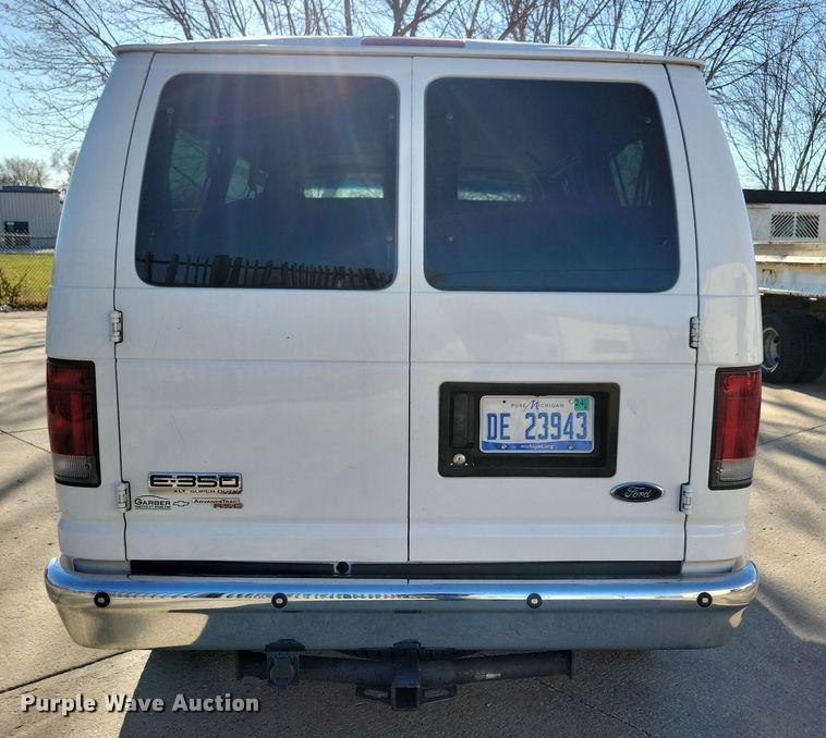 image for item LC9306 2008 Ford E350  van
