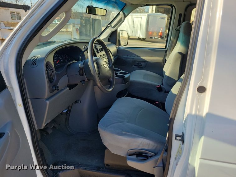 image for item LC9306 2008 Ford E350  van
