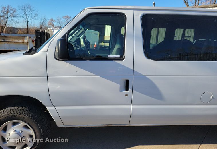 image for item LC9306 2008 Ford E350  van