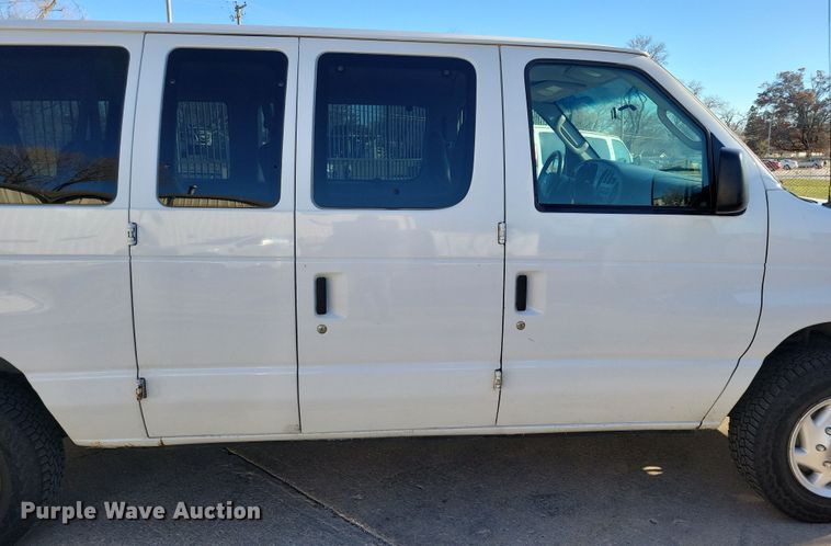 image for item LC9306 2008 Ford E350  van