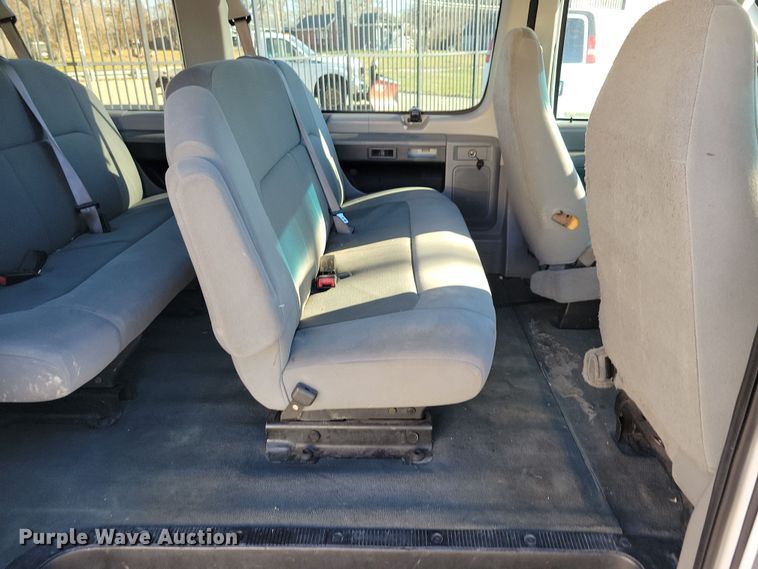 image for item LC9306 2008 Ford E350  van