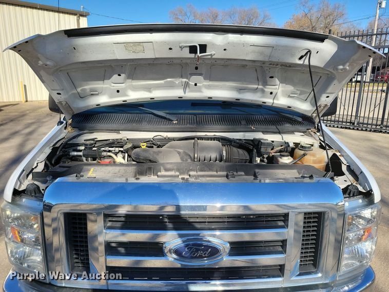 image for item LC9306 2008 Ford E350  van