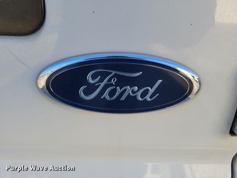 image for item LC9306 2008 Ford E350  van