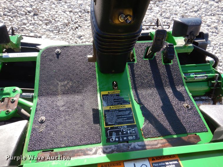 image for item LC9382 2007 John Deere 2500E Hybrid  greens mower