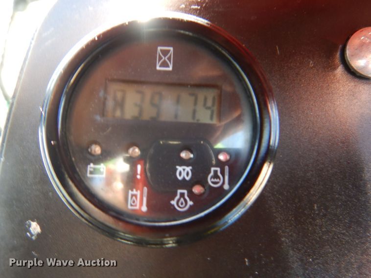 image for item LC9382 2007 John Deere 2500E Hybrid  greens mower