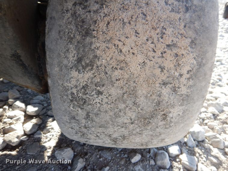 image for item LC9382 2007 John Deere 2500E Hybrid  greens mower