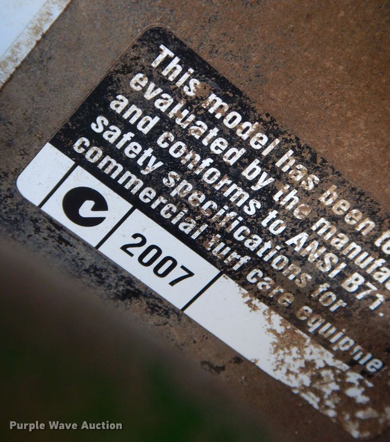 image for item LC9382 2007 John Deere 2500E Hybrid  greens mower