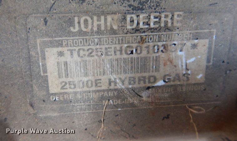 image for item LC9382 2007 John Deere 2500E Hybrid  greens mower