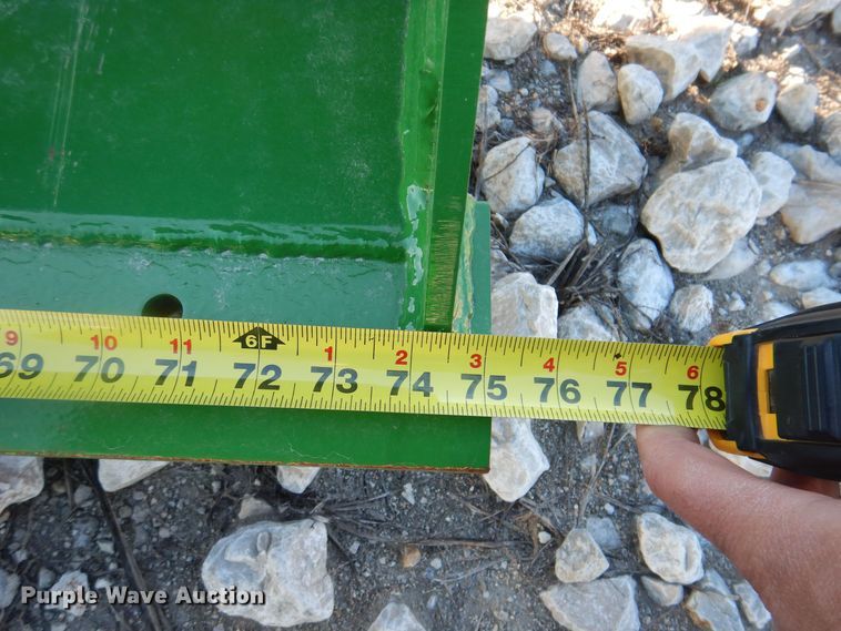 image for item LC9386 2018 John Deere 512  loader attachments