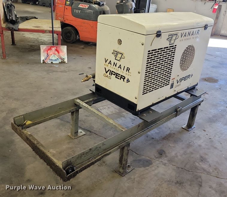 image for item LC9443 Vanair Viper G60  air compressor