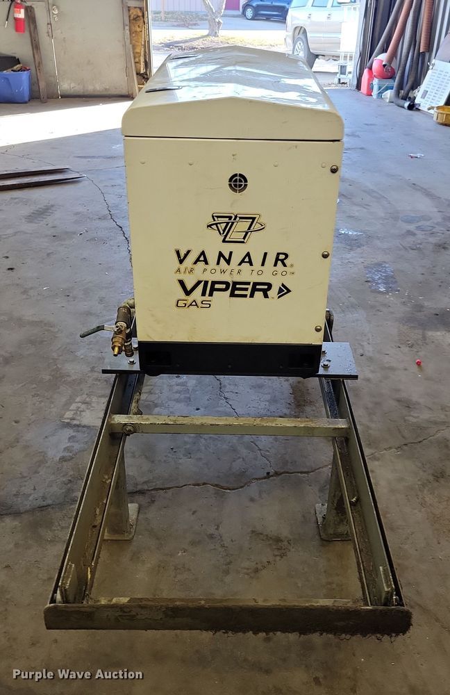 image for item LC9443 Vanair Viper G60  air compressor