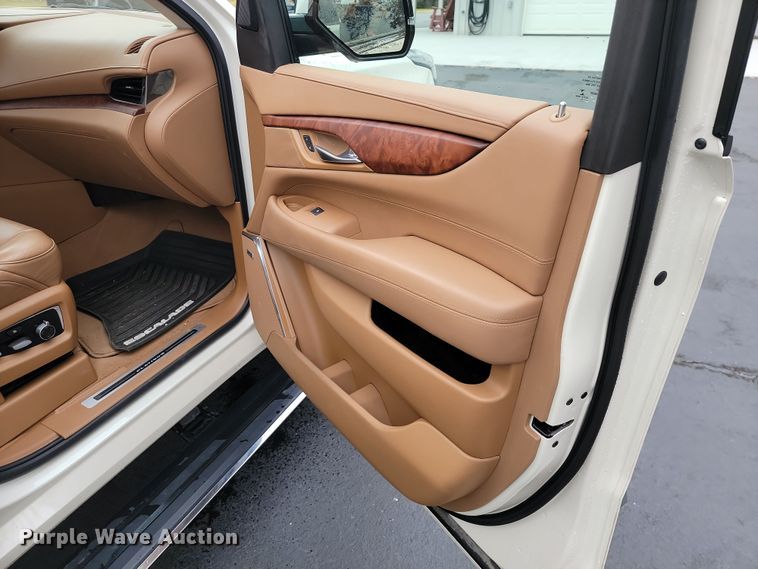 image for item LD9043 2015 Cadillac Escalade Platinum  SUV