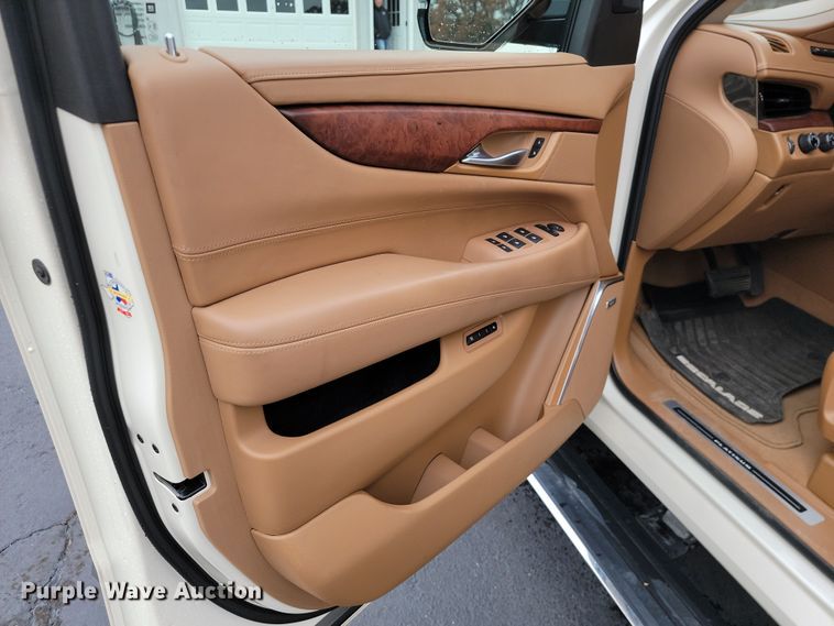 image for item LD9043 2015 Cadillac Escalade Platinum  SUV