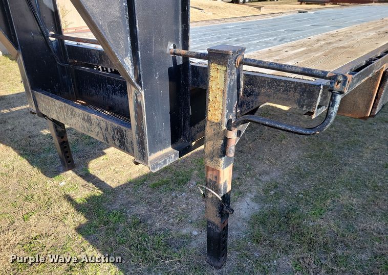 image for item LD9061 1998 West Wind Trailer  equipment trailer