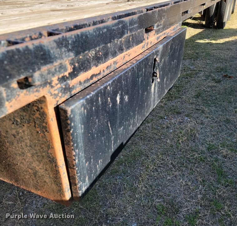 image for item LD9061 1998 West Wind Trailer  equipment trailer