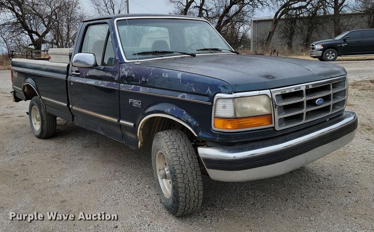 image for item LD9066 1995 Ford F150  pickup truck