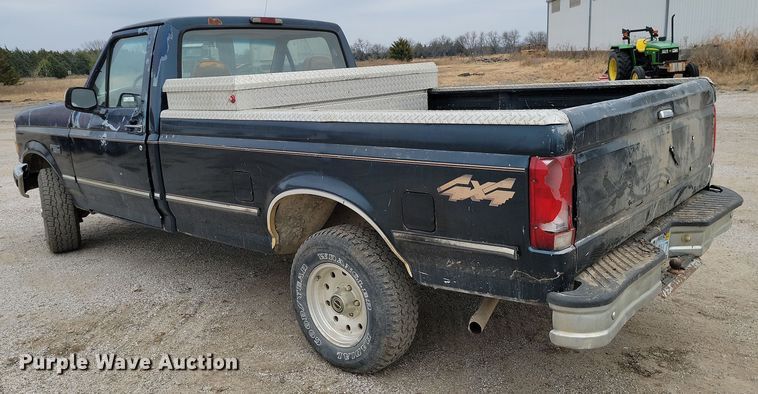 image for item LD9066 1995 Ford F150  pickup truck