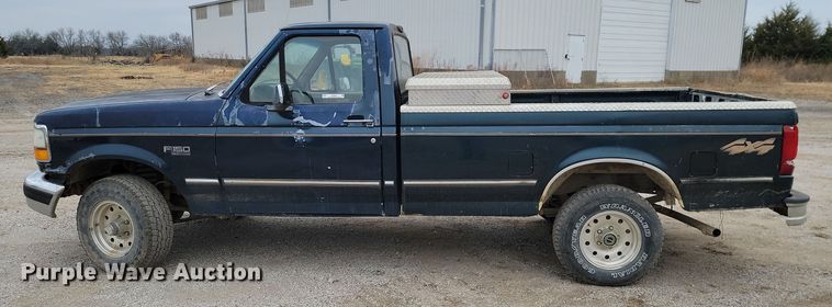 image for item LD9066 1995 Ford F150  pickup truck