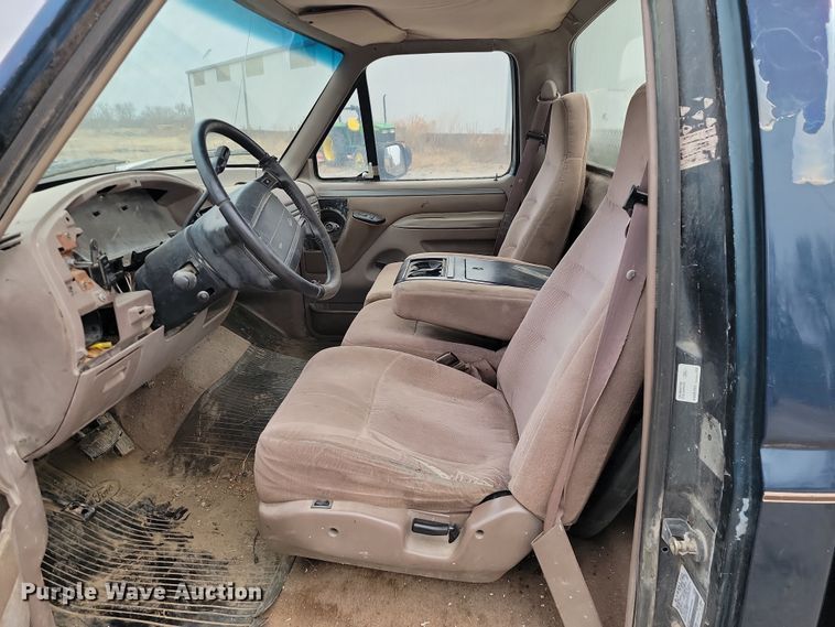 image for item LD9066 1995 Ford F150  pickup truck