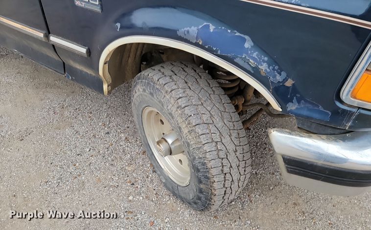 image for item LD9066 1995 Ford F150  pickup truck