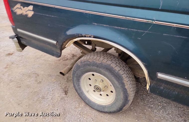 image for item LD9066 1995 Ford F150  pickup truck